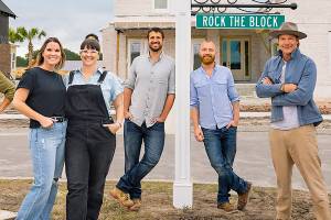 "Unsellable Houses" stars Leslie Davis and Lyndsay Lamb (third and fourth from left) join three other HGTV teams on the competition show "Rock the Block" that premieres Feb. 28. (HGTV)
