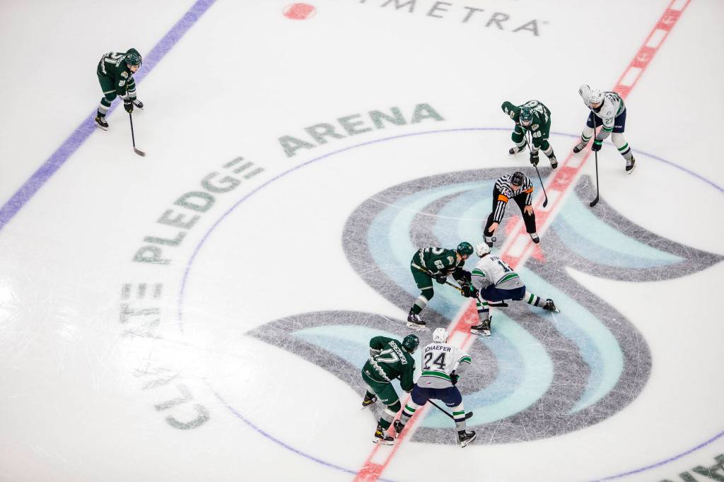 The Everett Silvertips and the Seattle Thunderbirds start the second quarter of their game at Climate Pledge Arena on Saturday, Feb. 26, 2022 in Seattle, Washington. (Olivia Vanni / The Herald)