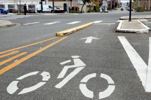 Everett is planning to build connections for existing bike paths, including between Broadway and the trestle's bike/pedestrian path alongside U.S. 2 off of Hewitt Avenue.  (Kevin Clark / The Herald)