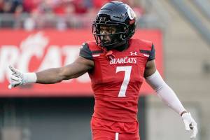 Cincinnati cornerback Coby Bryant (7) plays during the second half of an NCAA college football game against Tulsa Saturday, Nov. 6, 2021, in Cincinnati. (AP Photo/Jeff Dean)