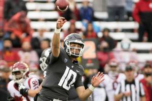 Washington State quarterback Victor Gabalis throws a pass during the second half of an NCAA college football game against Southern California, Saturday, Sept. 18, 2021, in Pullman, Wash. Southern California won 45-14. (AP Photo/Young Kwak)