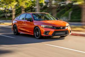 The 2022 Honda Civic Si high-performance model delivers loads of driving fun without requiring a huge outlay. (Manufacturer photo)