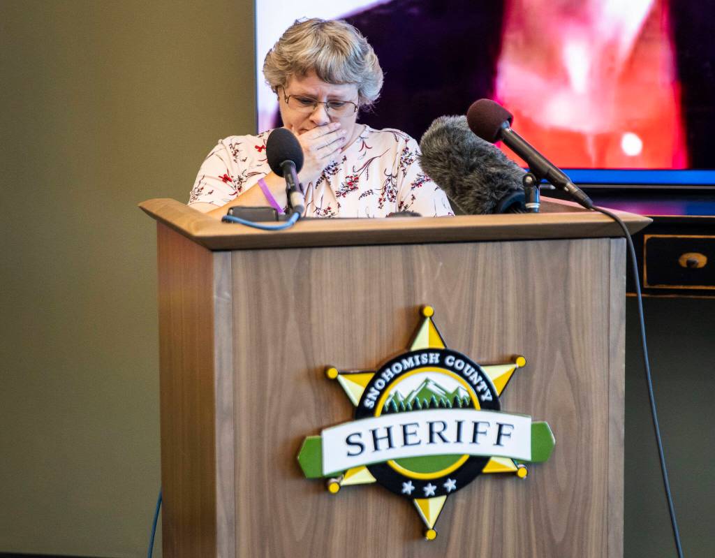 Michelle Koskis friend Melissa Johnson speaks during the Snohomish County Sheriffs Office press conference announcing a suspect in Koskis 1990 cold case on Thursday in Everett. (Olivia Vanni / The Herald)