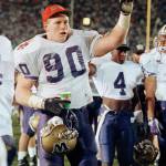 Washingtons Steve Emtman leaves the field after beating Michigan in the Rose Bowl in 1992 in Pasadena, Calif. (AP Photo/Bob Galbraith)