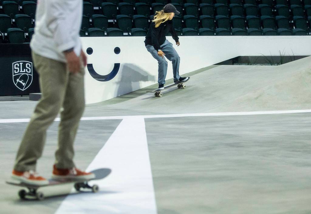 Keet Oldenbeuving of the Netherlands warms up before the start of the Street League Skateboarding womens final on Sunday, Aug. 14, 2022 in Everett, Washington. (Olivia Vanni / The Herald)
