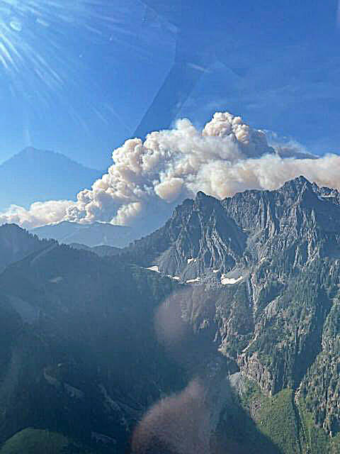 Smoke rises from the Bolt Creek fire early Saturday, Sept. 10, 2022, near Skykomish. (Courtesy Washington State Department of Natural Resources)