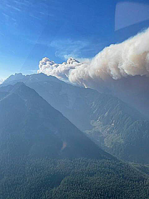 Smoke rose from the Bolt Creek fire early Saturday, Sept. 10, 2022, near Skykomish. (Courtesy Washington State Department of Natural Resources)
Smoke rose from the Bolt Creek fire early Saturday, Sept. 10, 2022, near Skykomish. (Courtesy Washington State Department of Natural Resources)