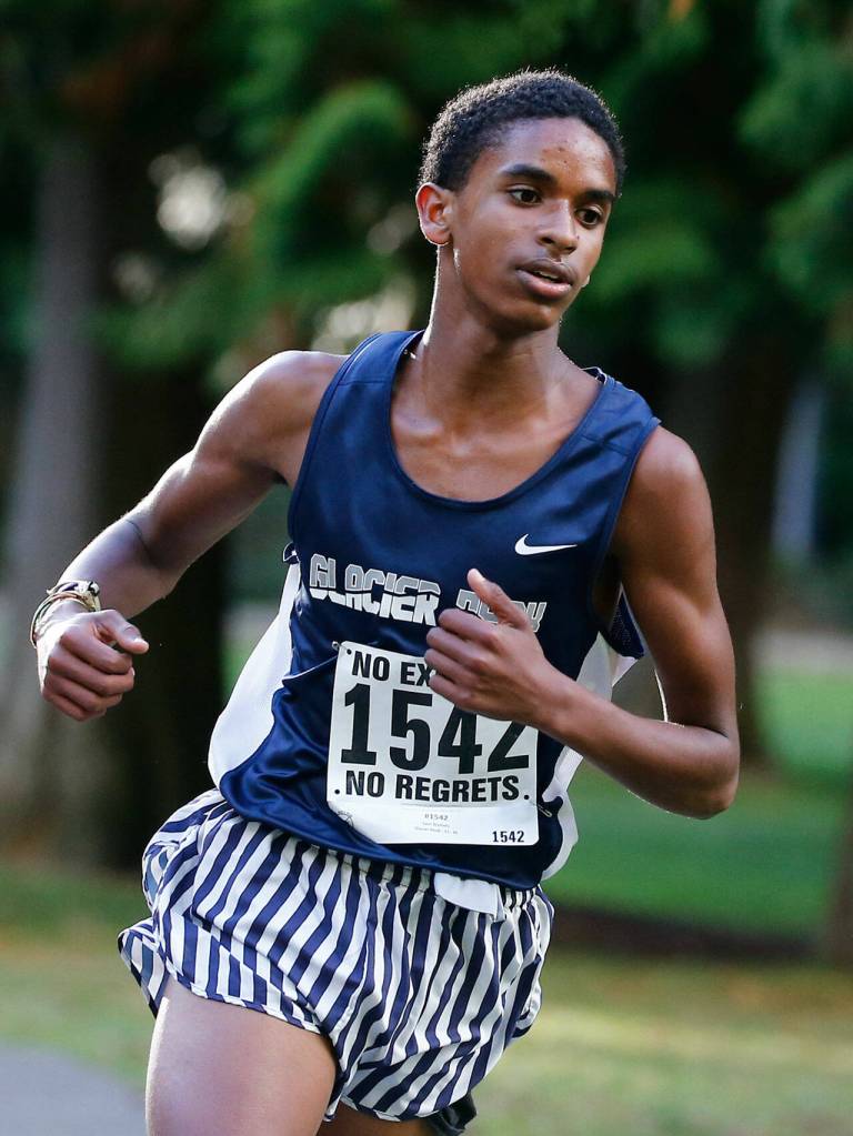 Glacier Peaks Levi Nichols compete in a meet Wednesday afternoon at Hamlin Park in Seattle on October 6, 2021. (Kevin Clark / The Herald)
