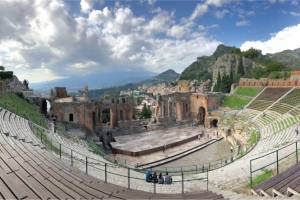 The Greek theater in Taormina: With a view like this, no play is a tragedy.