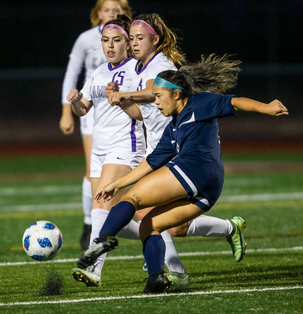 Glacier Peaks Alyssa Castillo takes a shot during the game against Kamiak on Thursday, Sept. 29, 2022 in Snohomish, Washington. (Olivia Vanni / The Herald)