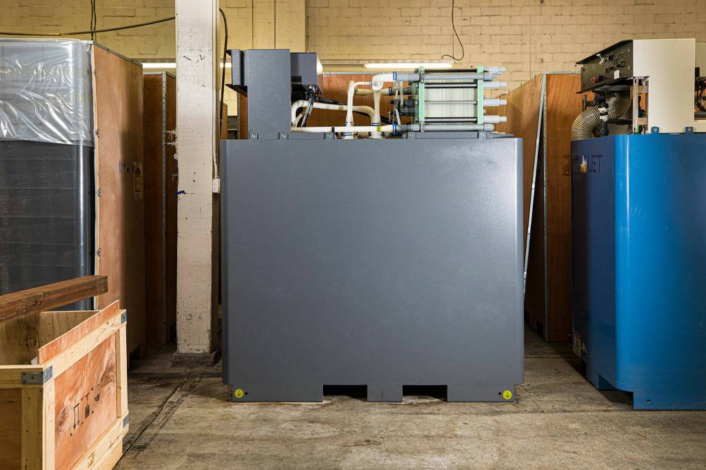 A Reflex vanadium flow battery. (Dan DeLong / InvestigateWest)