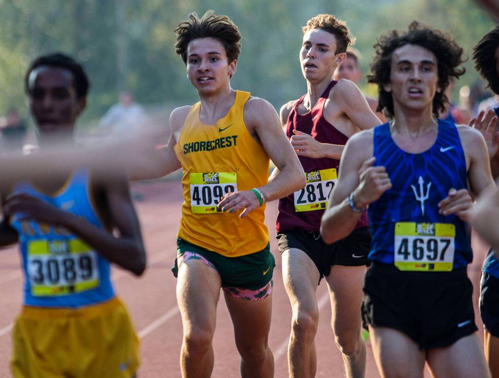 After winning last years boys gold race, Shorecrest senior Luke Schmidt moved up to the elite race and ran another sub-15:30 time. (Olivia Vanni / The Herald)