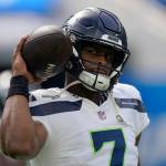 Seahawks quarterback Geno Smith warms up before a game against the Chargers this past Sunday in Inglewood, Calif. (AP Photo/Mark J. Terrill)