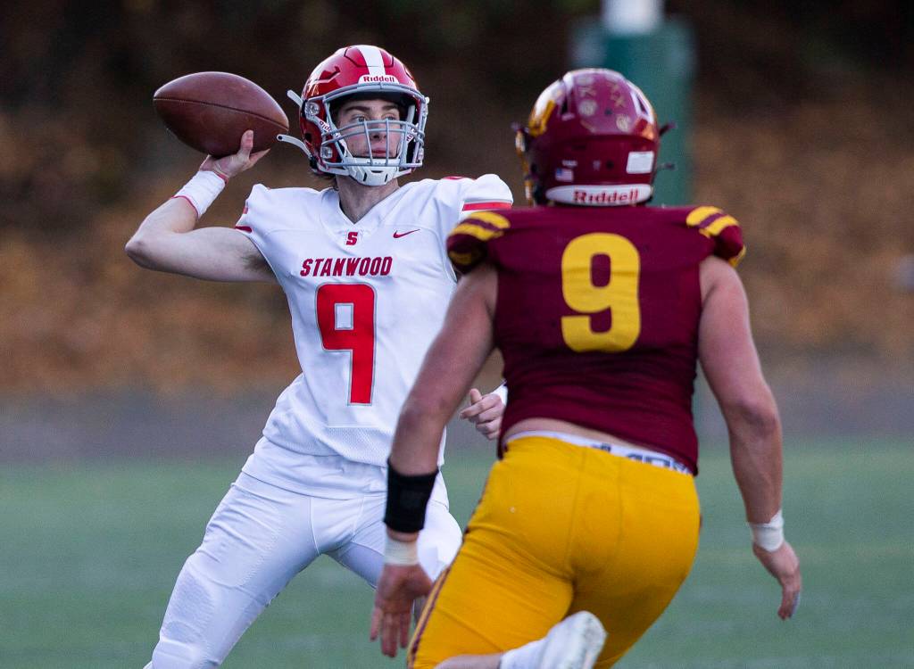 Stanwoods Luke Brennan throws the ball during the 3A quarterfinal game against Odea on Saturday, Nov. 19, 2022 in Seattle, Washington. (Olivia Vanni / The Herald)
