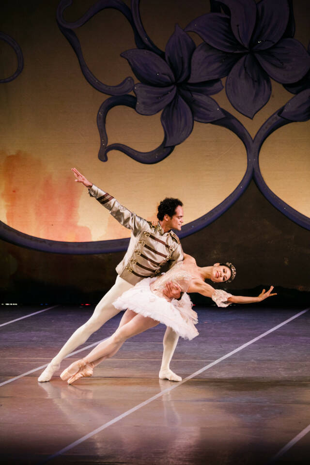 Mara Vinson and Jose Iglesias perform in The Nutcracker at Edmonds Center for the Arts. (Olympic Ballet)