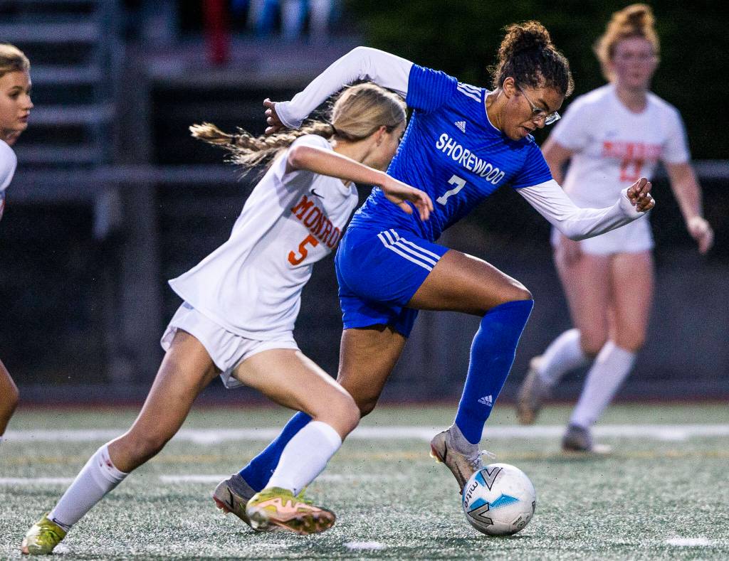 Shorewood forward Diana Tuilevuka (Olivia Vanni / The Herald)