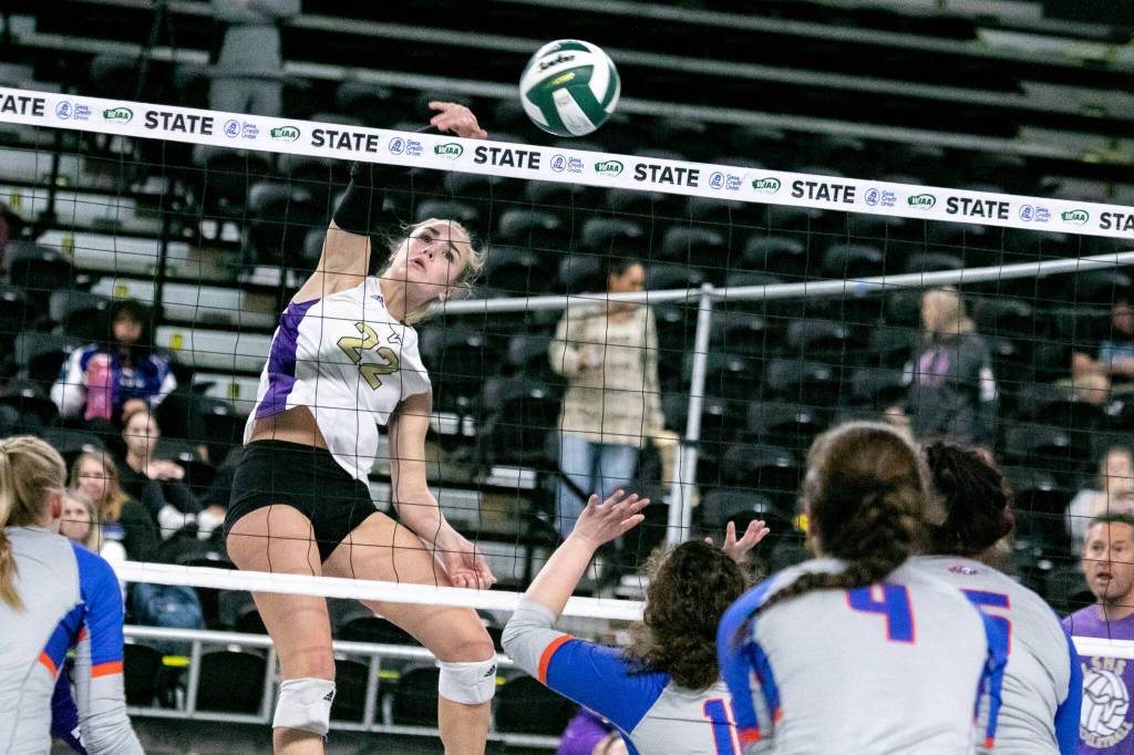 Lake Stevens outside hitter Laura Eichert (TJ Mullinax/ For The Herald)