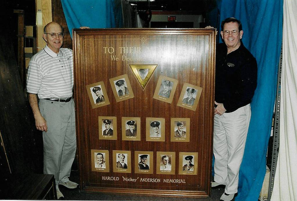 Ed Morrow, left, and Larry ODonnell present a plaque honoring veterans. (Courtesy of Larry ODonnell)