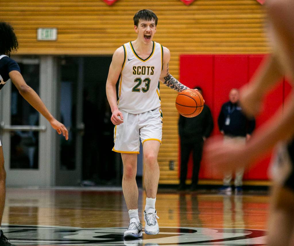 Shorecrests Parker Baumann calls out a play during the game against Everett on Friday, Feb. 17, 2023 in Everett, Washington. (Olivia Vanni / The Herald)