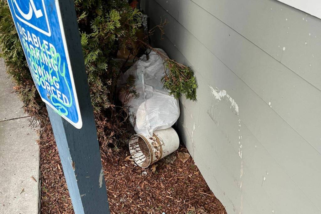 Garbage seen outside at the Rivers Landing apartment complex in Everett, Washington. Trash on the property is removed by a vendor three times a week, according to management. (Photo provided by Austin Webb)