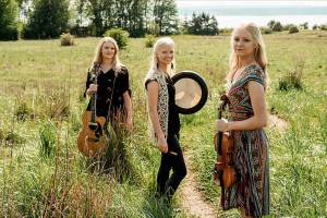 Edmonds’ own The Gothard Sisters perform Oct. 17 at the Tim Noah Thumbnail Theater in Snohomish. From left to right: Greta, Solana and Willow Gothard. (Element Creative)