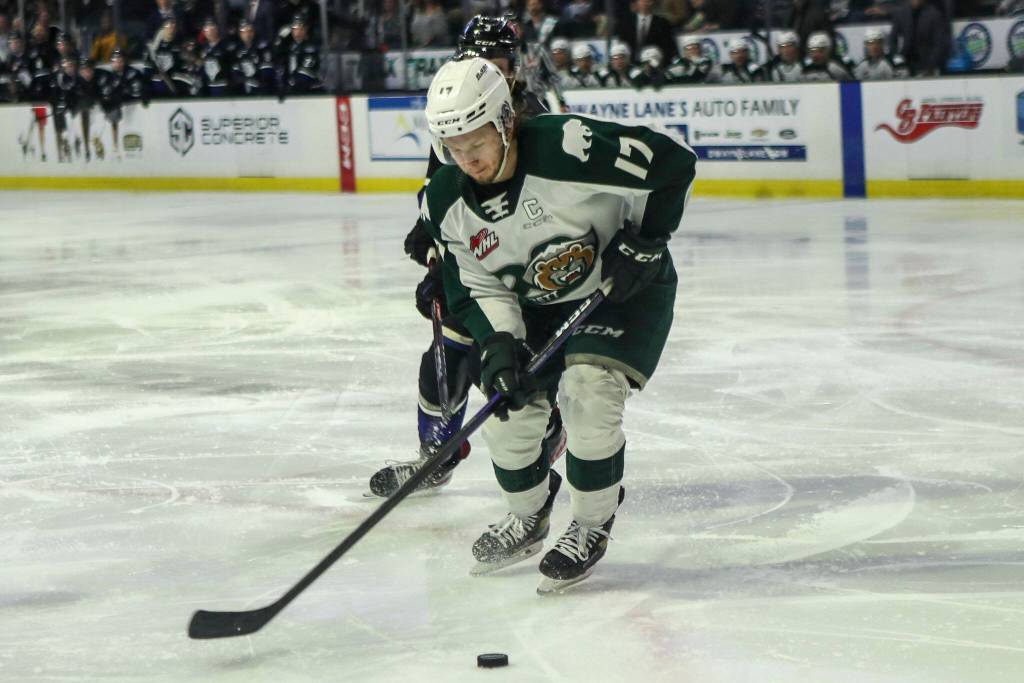 Silvertips Jackson Berezowski (17) moves with the puck during a game between the Everett Silvertips and Victoria Royals at the Angel of the Winds Arena on Friday, March 24, 2023. The Silvertips fell to the Royals, 6-4. (Annie Barker / The Herald)