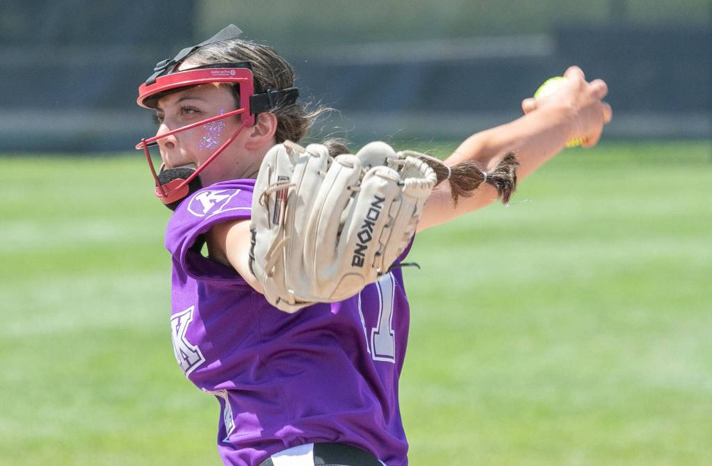 Kamiaks Tyler Karabach (11) pitches in the seventh inning during a 4A state softball consolation game against Bothell on Saturday in Richland. (TJ Mullinax / For The Herald)