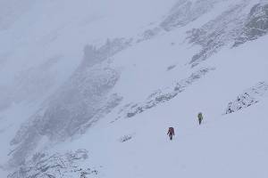 Members of Seattle Mountain Rescue Team and Snohomish County Rescue Team conduct a search and rescue operation last weekend to save three hikers lost on Three Fingers mountain. (Snohomish County Sheriffs Office)