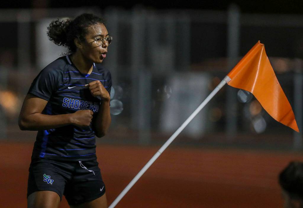 Shorewoods Mia Ehdaie (7) boxes a corner flag after scoring a goal during a soccer game between Shorewood and Mountlake Terrace at Shorewood Stadium in Shoreline, Washington on Thursday, Oct. 19, 2023. Shorewood won, 4-0. (Annie Barker / The Herald)