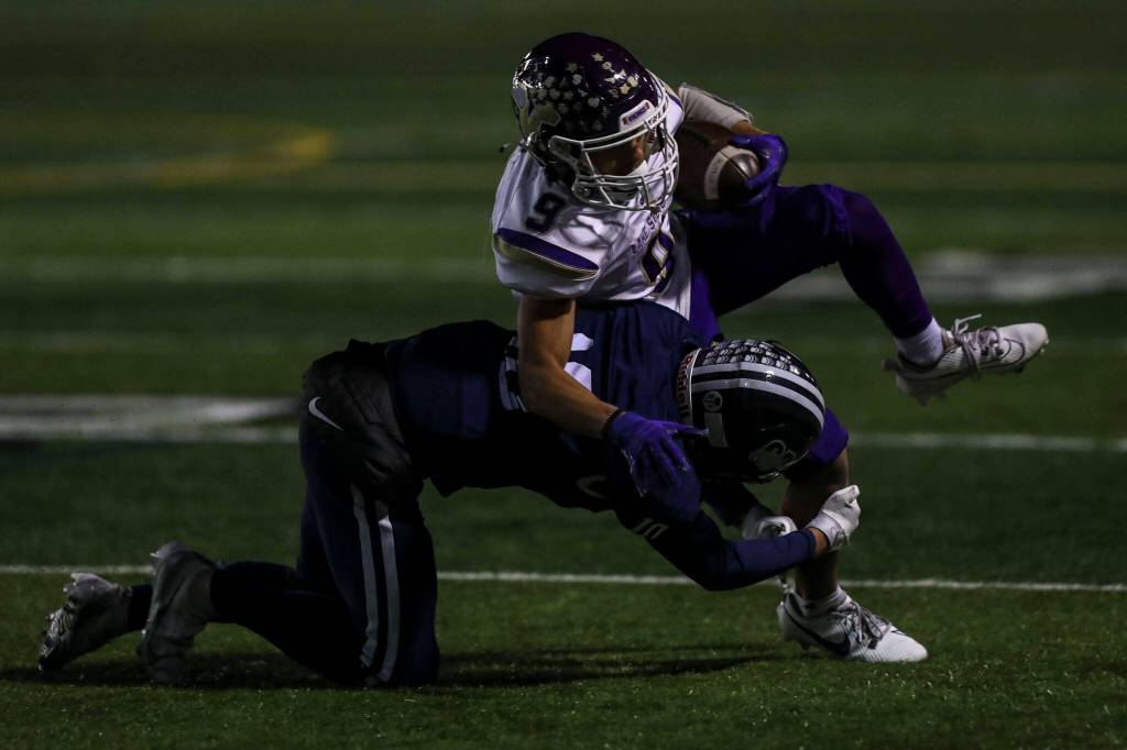 Lake Stevens Paul Varela (9) moves with the ball during a game between Glacier Peak and Lake Stevens at Veterans Memorial Stadium in Snohomish, Washington on Friday, Oct. 27, 2023. Lake Stevens won, 42-7. (Annie Barker / The Herald)