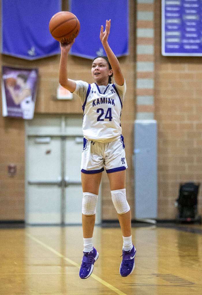 Kamiaks Bella Hasan makes a three-point shot during the game against Lake Stevens on Wednesday, Jan. 3, 2024 in Mukilteo, Washington. (Olivia Vanni / The Herald)