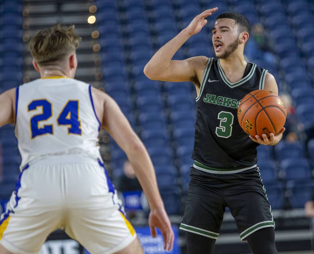 Jacksons Trey Hawkins calls a play during the 4A boys state basketball game against Tahoma on Wednesday, Feb. 28, 2024 in Tacoma, Washington. (Olivia Vanni / The Herald)