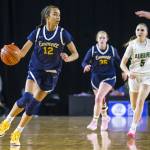 Everetts Alana Washington takes the ball down the court during the 3A girls state basketball game against Auburn on Wednesday, Feb. 28, 2024 in Tacoma, Washington. (Olivia Vanni / The Herald)