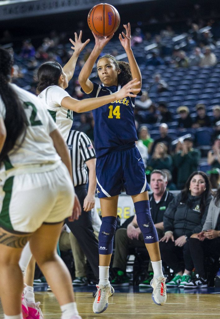 Everetts Mae Washington attempts a three point shot during the 3A girls state basketball game against Auburn on Wednesday, Feb. 28, 2024 in Tacoma, Washington. (Olivia Vanni / The Herald)