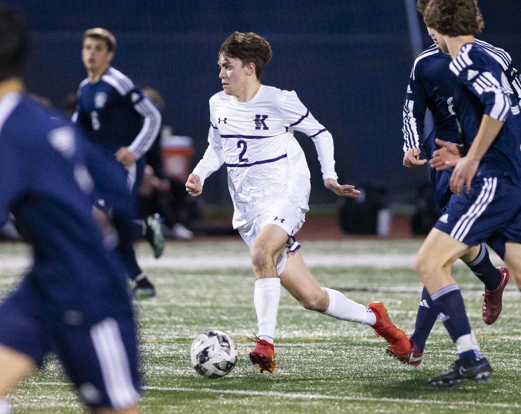 Kamiaks Wyatt Stevens dribbles the ball bast Glacier Peak players during the game on Monday, April 1, 2024 in Snohomish, Washington. (Olivia Vanni / The Herald)