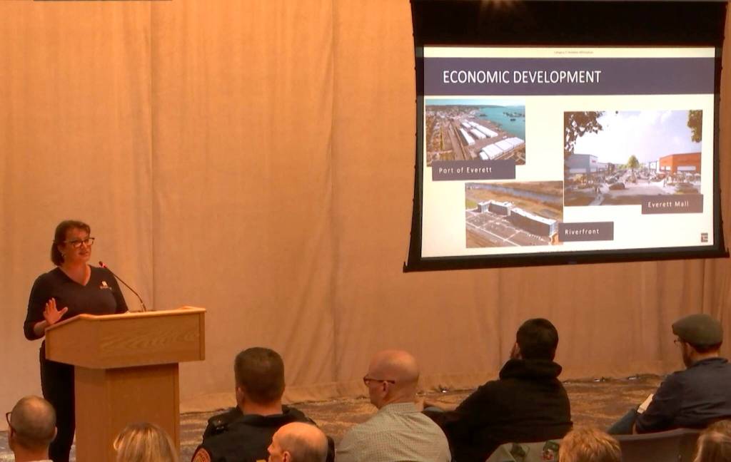 Mayor Cassie Franklin addresses city staff at a meeting on April 15. Photo obtained via records request.