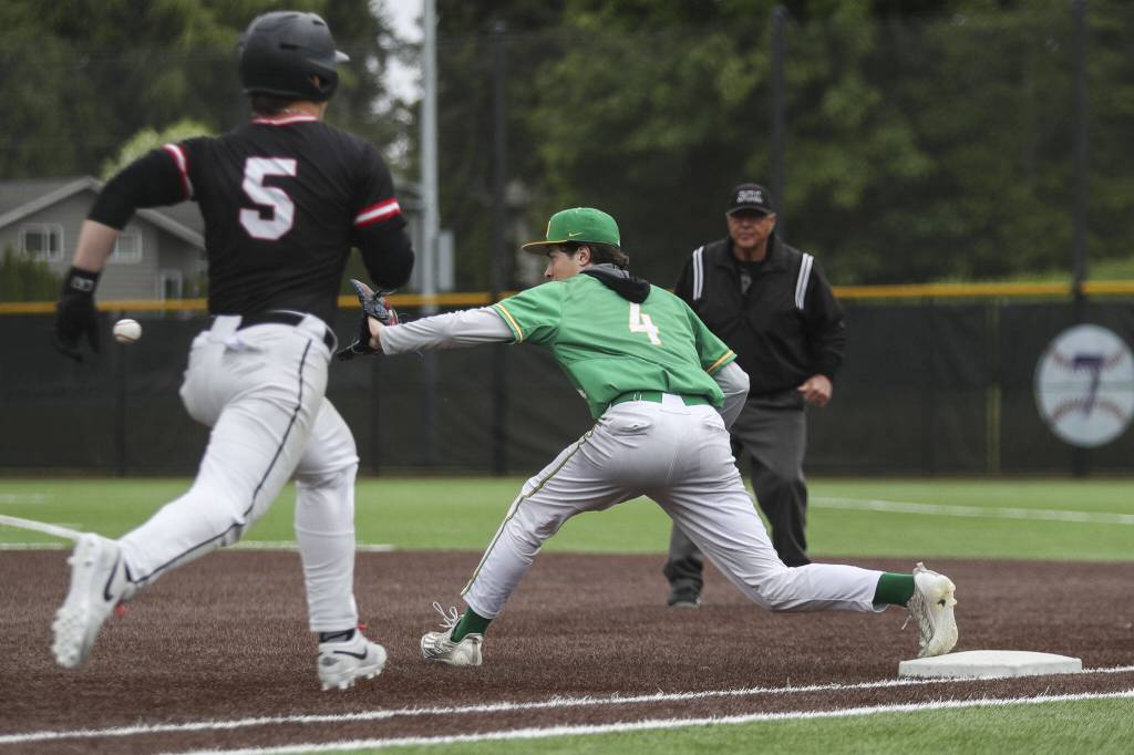 Bishop Blanchets Will Skibitzke (4) catches the ball during a baseball game between Mountlake Terrace and Bishop Blanchet at Edmonds-Woodway High School in Edmonds, Washington on Saturday, May 18, 2024. Mountlake Terrace won, 12-7.(Annie Barker / The Herald)