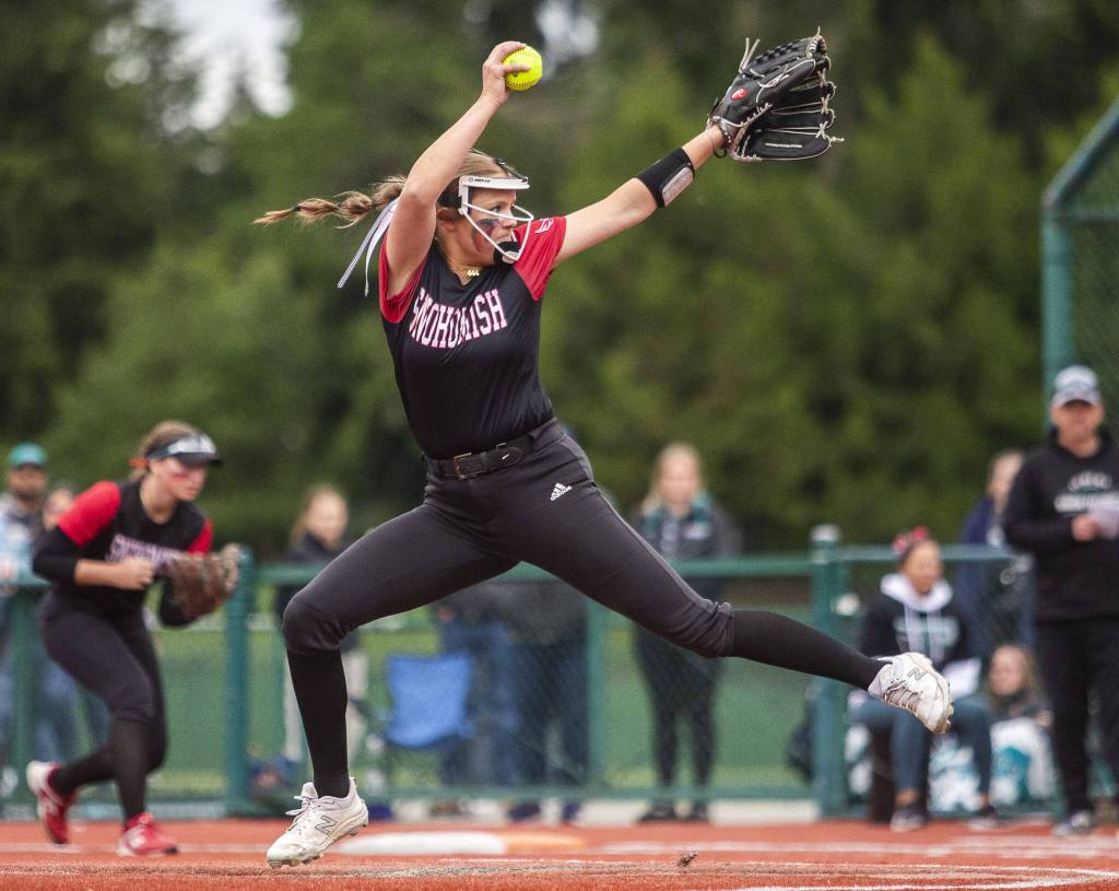 Snohomishs Alexandra Flohr pitches during the 3A state softball championship game against Auburn Riverside on Saturday, May 25, 2024 in Lacey, Washington. (Olivia Vanni / The Herald)