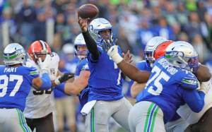 Seattle Seahawks quarterback Geno Smith throws a pass in the second half, October 29, 2023, at Lumen Field. (John Kuntz / Tribune News Service)