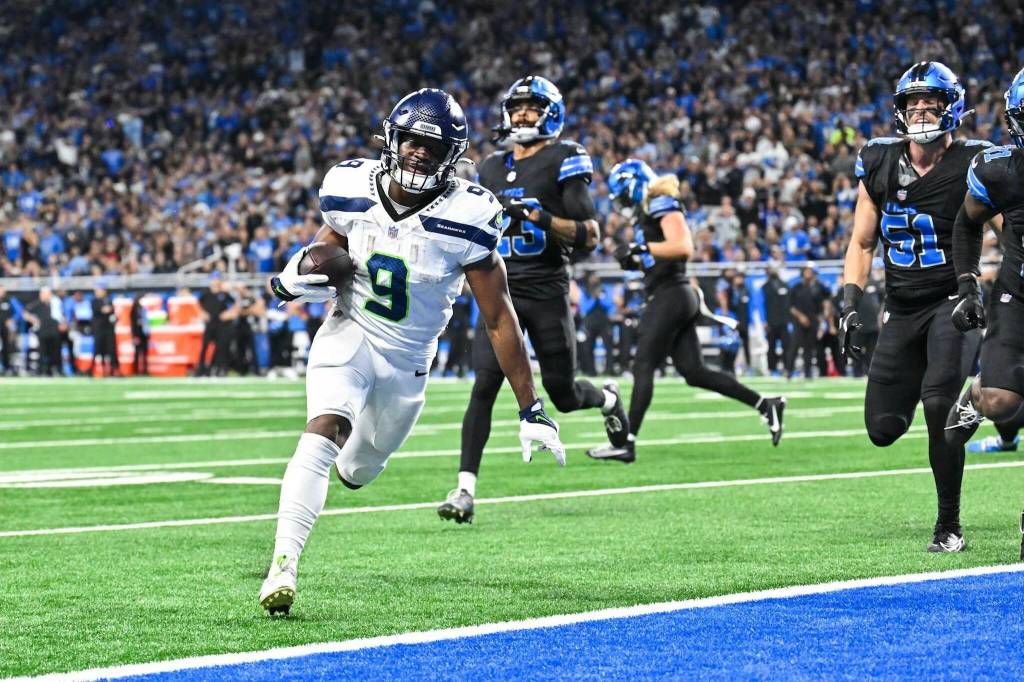 Seahawks running back Kenneth Walker III scores one of his three touchdowns in a 42-29 loss to Detroit at Ford Field on Monday, Sept. 30. (Photo courtesy of Edwin Hooper / Seattle Seahawks)