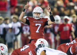 Snohomish’s David Hammer calls a play before the snap during the game against Mount Vernon on Friday, Oct. 4, 2024 in Snohomish, Washington. (Olivia Vanni / The Herald)