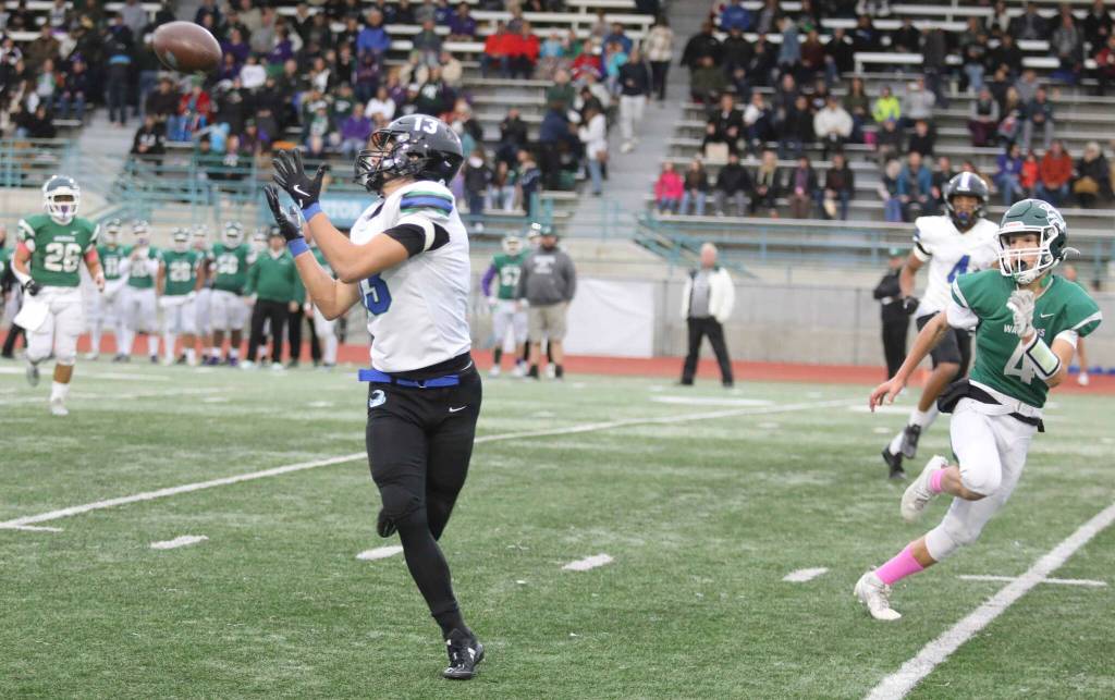 Shorewood senior wide receiver Niko Zacharias catches a pass during a Wesco 3A South matchup against Edmonds-Woodway in Edmonds, Wash., on Oct. 18, 2024. Shorewood won 31-13. (Taras McCurdie / The Herald)