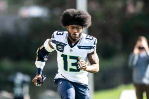 New Seahawks linebacker Ernest Jones IV warms up for practice at the Virginia Mason Athletic Center in Renton, Wash. on Oct. 24, 2024. (Photo courtesy of Rod Mar / Seattle Seahawks)