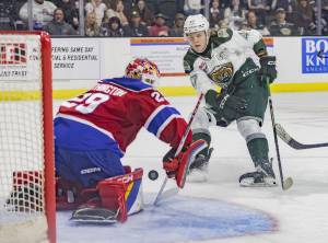Silvertips’ Kaden Hammell gets a shot on goal during the game against the Edmonton Oil Kings on Friday, Oct. 25, 2024 in Everett, Washington. (Olivia Vanni / The Herald)