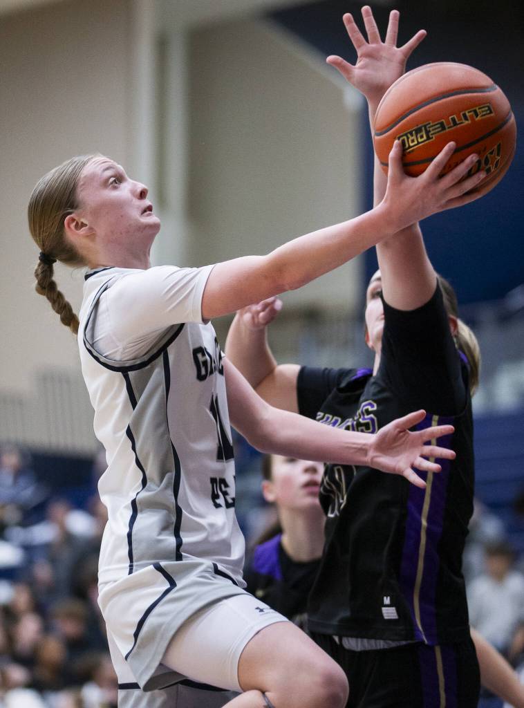 Glacier Peaks Zoey Ritter makes a layup during the game against Lake Stevens on Friday, Jan. 24, 2025 in Snohomish, Washington. (Olivia Vanni / The Herald)
