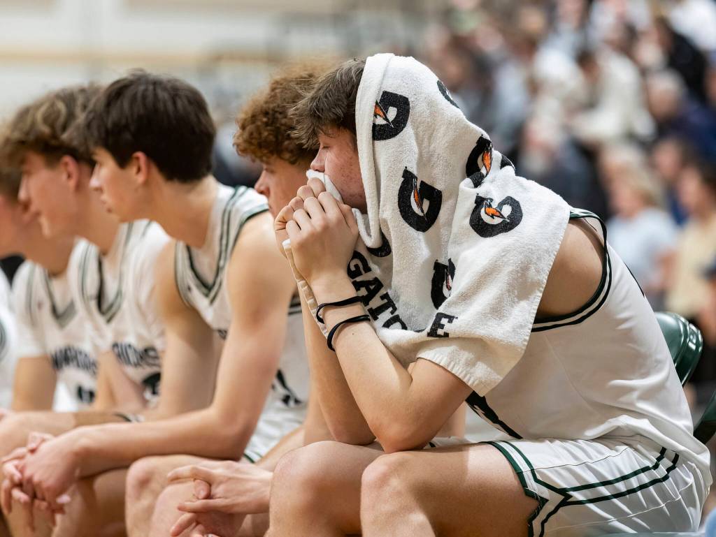 The Edmonds-Woodway benches watches as Shorecrest pulls ahead during the game on Tuesday, Jan. 28, 2025 in Edmonds, Washington. (Olivia Vanni / The Herald)