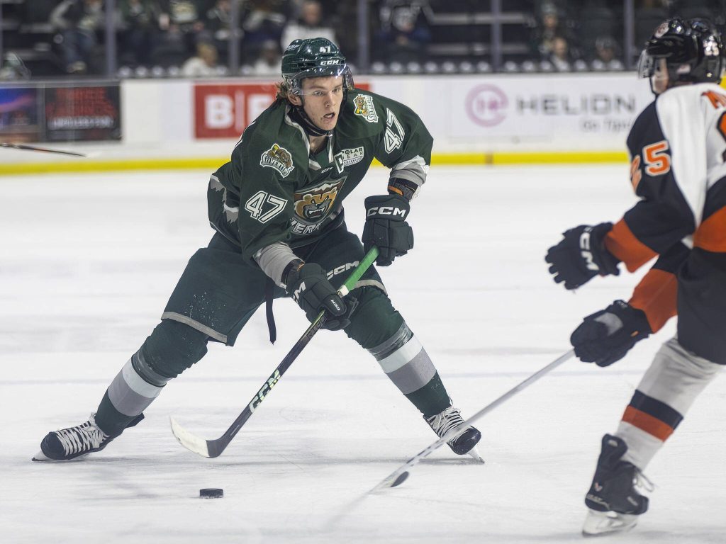 Slivertips Kaden Hammell takes the puck down the ice during the game against the Medicine Hat Tigers on Wednesday, Jan. 29, 2025 in Everett, Washington. (Olivia Vanni / The Herald)