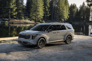 2025 Kia Carnival Hybrid (Provided by Kia).