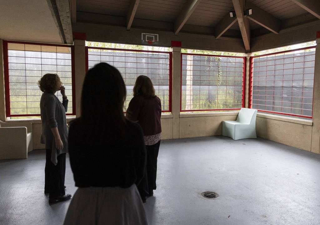 The secure outside area of the Mukilteo Evaluation and Treatment Center on Monday, March 24, 2025 in Mukilteo, Washington. (Olivia Vanni / The Herald)