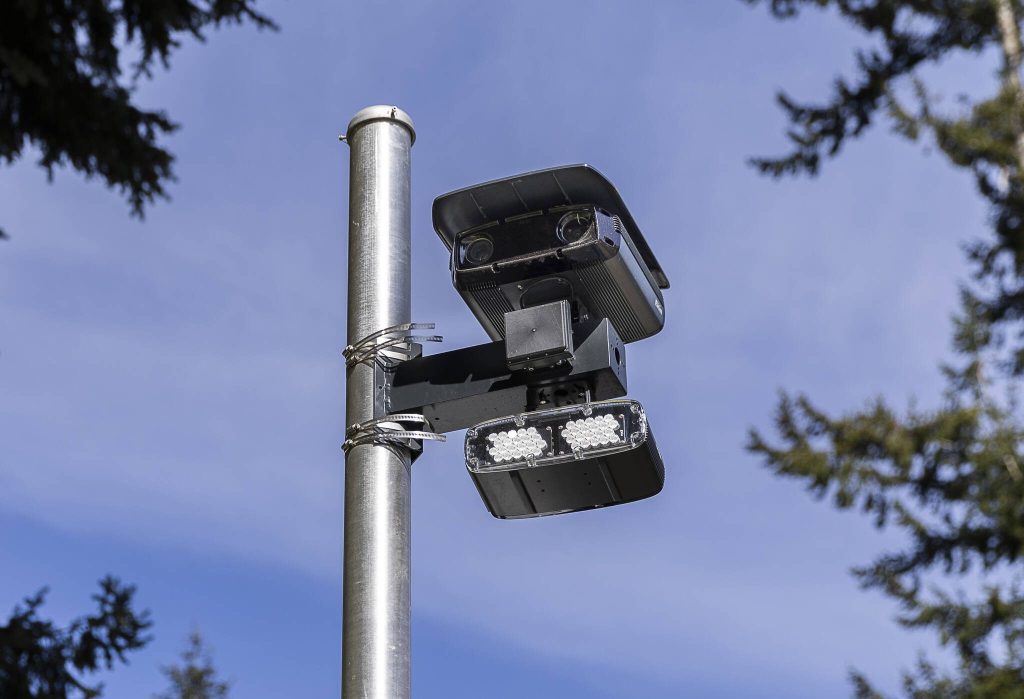 Olivia Vanni / The Herald
A newly installed traffic camera along 100th Avenue West on April 14 in Edmonds.